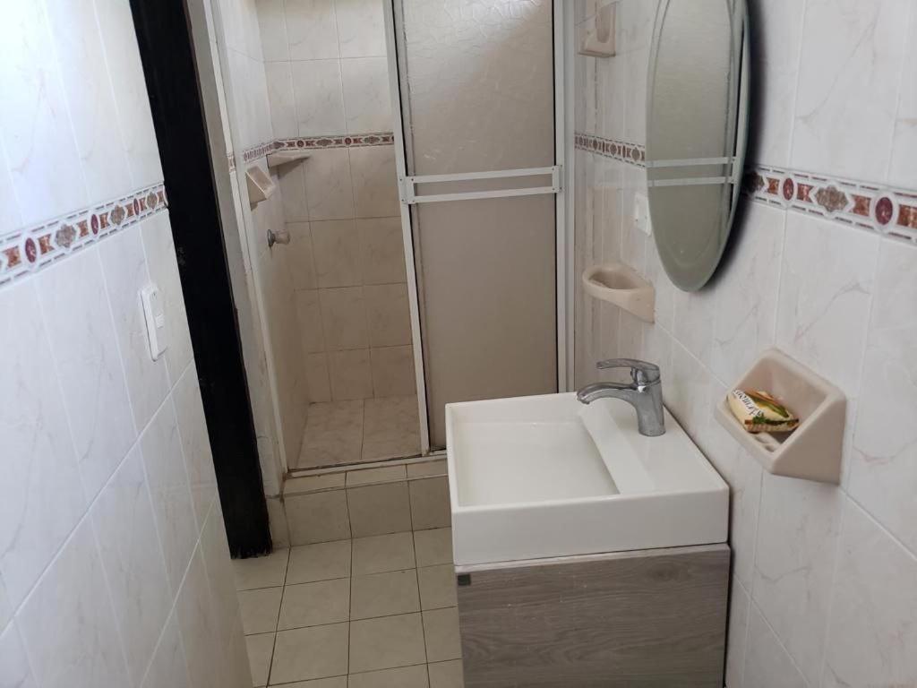Posada Coral Breeze Habitacion Tercer Piso San Andrés Eksteriør bilde